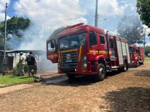 Incêndio atinge duas residências no bairro Petrópolis 2  em Cruz Alta