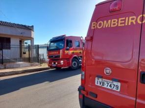 Fogo em taquareiras assusta moradores da Borges do Canto em Cruz Alta