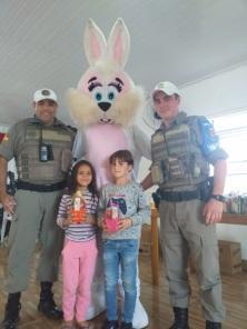 Grupo Otopatamar e Brigada na Páscoa Solidária na Vila Rancho em Cruz Alta