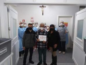 Pacientes recuperados da Covid-19 recebem alta hospitalar em Cruz Alta