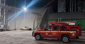 TAPERA>Bombeiros mobilizam buscas a trabalhador soterrado em armazém de grãos 