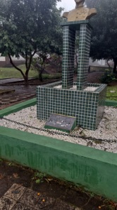 VANDALISMO EM CRUZ ALTA> Monumentos Históricos saqueados por placas de  cobre