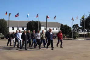 EASA homenageia veteranos em cerimônia militar em Cruz Alta