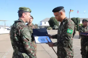 EASA homenageia veteranos em cerimônia militar em Cruz Alta