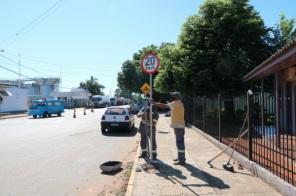 Prefeitura atende reivindicação dos moradores e faz no Bairro Abegay