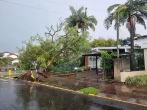 DEFESA CIVIL> RS tem ao menos dez cidades com danos após fortes chuvas
