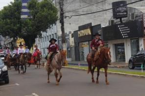 XVI Cavalgada Feminina foi realizada neste domingo