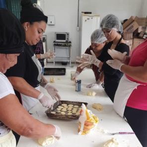 Projeto cozinha produtiva gera oportunidades de trabalho e renda em Cruz Alta