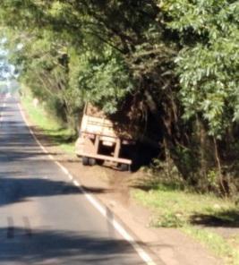 Carreta sai da pista nesta segunda-feira na ERS 342 entre Ijuí e Cruz Alta