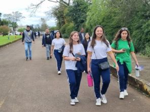 Feira das Profissões da UNICRUZ reúne 28 escolas e mais de 1.200 alunos
