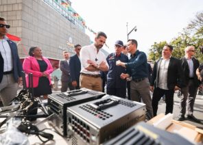 Governador Eduardo Leite entrega mais de R$ 87 milhões em viaturas e materiais
