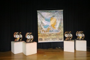 3º Festeatro encerra com cerimônia de premiação