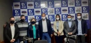 Rádio Cruz Alta recebe no estúdio o deputado Gabriel Souza