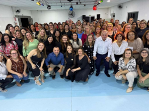 Dia do Diretor tem homenagem surpresa às equipes diretivas em Cruz Alta