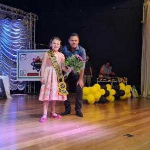 Luiza de Oliveira é escolhida a Mais Bela Comunitária de Cruz Alta