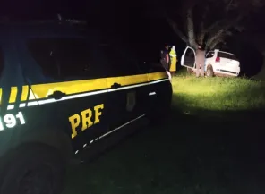 MORTE NA MADRUGADA> Mulher morre após saída de pista na BR-158, em Cruz Alta