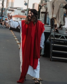 Paixão de Cristo emociona e encanta na Sexta-Feira Santa