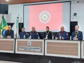 Corpo de Bombeiros de Cruz Alta comemoram 72 anos com entrega de comendas