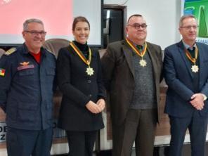 Corpo de Bombeiros de Cruz Alta comemoram 72 anos com entrega de comendas