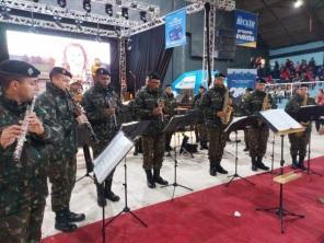 Festa do aniversário de Cruz Alta reúne grande público no ginásio municipal