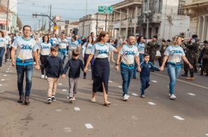 Cruz Alta celebra 204 anos com desfile em homenagem a Erico Verissimo