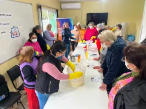 MEIO AMBIENTE>Corsan transforma óleo de cozinha usado em sabão e amplia ações 