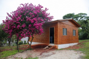 CRUZ ALTA> Dona Rosenilda Santos de Melo realiza o sonho da casa própria