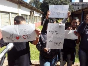 Escolas de Cruz Alta promovem atos pela paz na quinta-feira