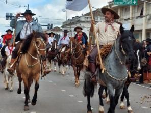 Cruz Alta celebrou o 20 de Setembro com um grande desfile farroupilha