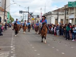 Cruz Alta celebrou o 20 de Setembro com um grande desfile farroupilha