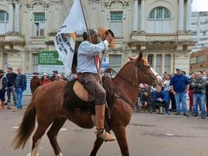 Cruz Alta celebrou o 20 de Setembro com um grande desfile farroupilha