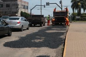 Prefeitura realiza Operação Tapa Buracos em ruas e avenidas de Cruz Alta