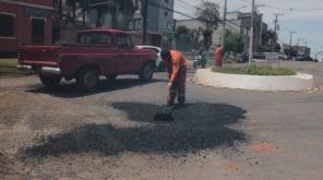 Prefeitura realiza Operação Tapa Buracos em ruas e avenidas de Cruz Alta