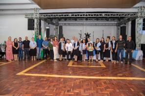 Diretores e vice-de escolas municipais de Cruz Alta tomam posse