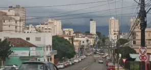 O tempo não firma na quarta: terá sol e nuvens, tempo nublado e pancadas