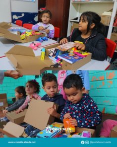 PRIMEIRAS ESCOLAS>Alunos da rede municipal recebem kits escolares em Cruz Alta