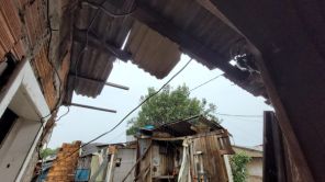 Soledade tem vento de 98km/h, casas destelhadas e falta de luz e água