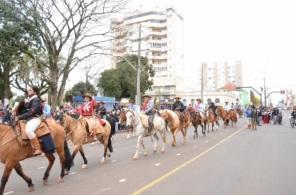 Cruz Alta teve desfile de 20 de setembro