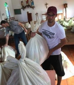 Ação do bem: Distribuição de cestas e brinquedos em Cruz Alta 