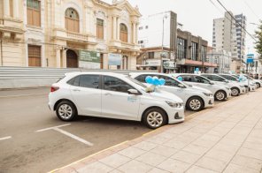 Cruz Alta investe em frota e entrega 8 carros para duas secretarias