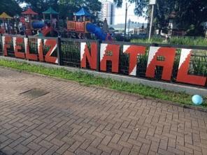 Decorações de Natal começam a ser instaladas em Cruz Alta