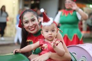 Último desfile de Natal encanta público