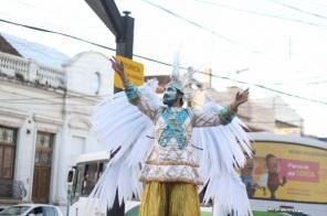 Último desfile de Natal encanta público