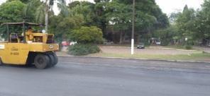 Conferindo o asfaltamento da Avenida Plácido de Castro