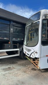 MANHÃ DA SEXTA>Colisão entre ônibus e carreta interditou a BR-158 em Cruz Alta