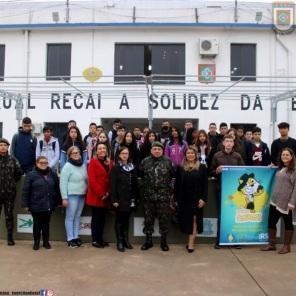 EASA recebe visita dos alunos da Escola Estadual Maria Bandarra