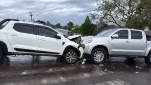 Colisão entre três veículos deixa três pessoas feridas em Cruz Alta