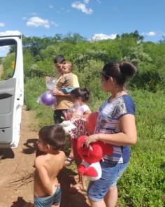 CRAS SOL>Equipes vão aos bairros levar brinquedos após festa de sábado