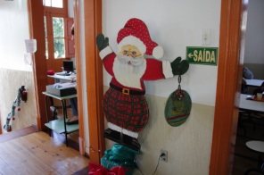 Restaurante Popular serve refeição  especial na antevéspera de Natal 