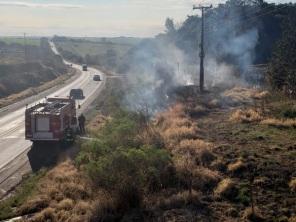 Incêndio é registrado na tarde desta quinta-feira na ERS-342, em Cruz Alta